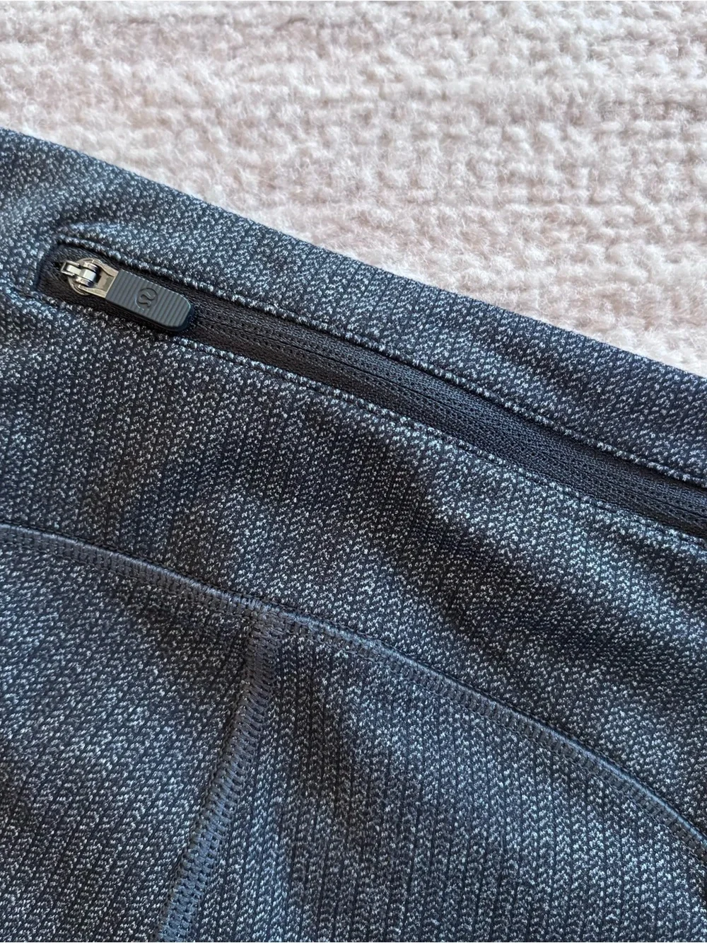 lululemon athletica women's dark gray ribbed leggings size 6